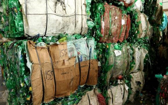 Colombia Entierra Millones De Pesos Por No Reciclar